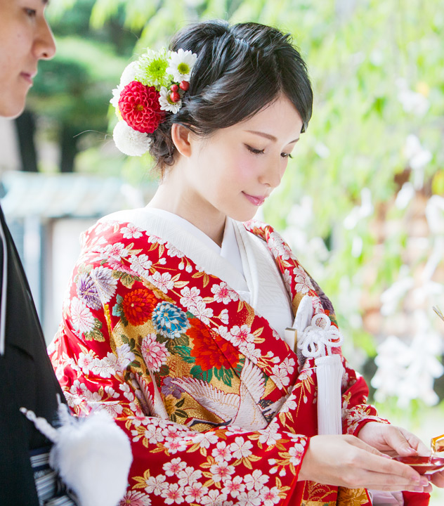 和装を着た女性